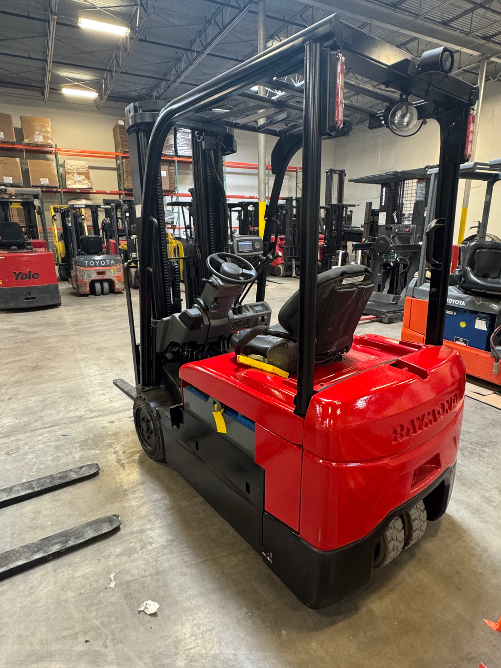 Raymond 4460-C35 3,500 lb Electric Forklift