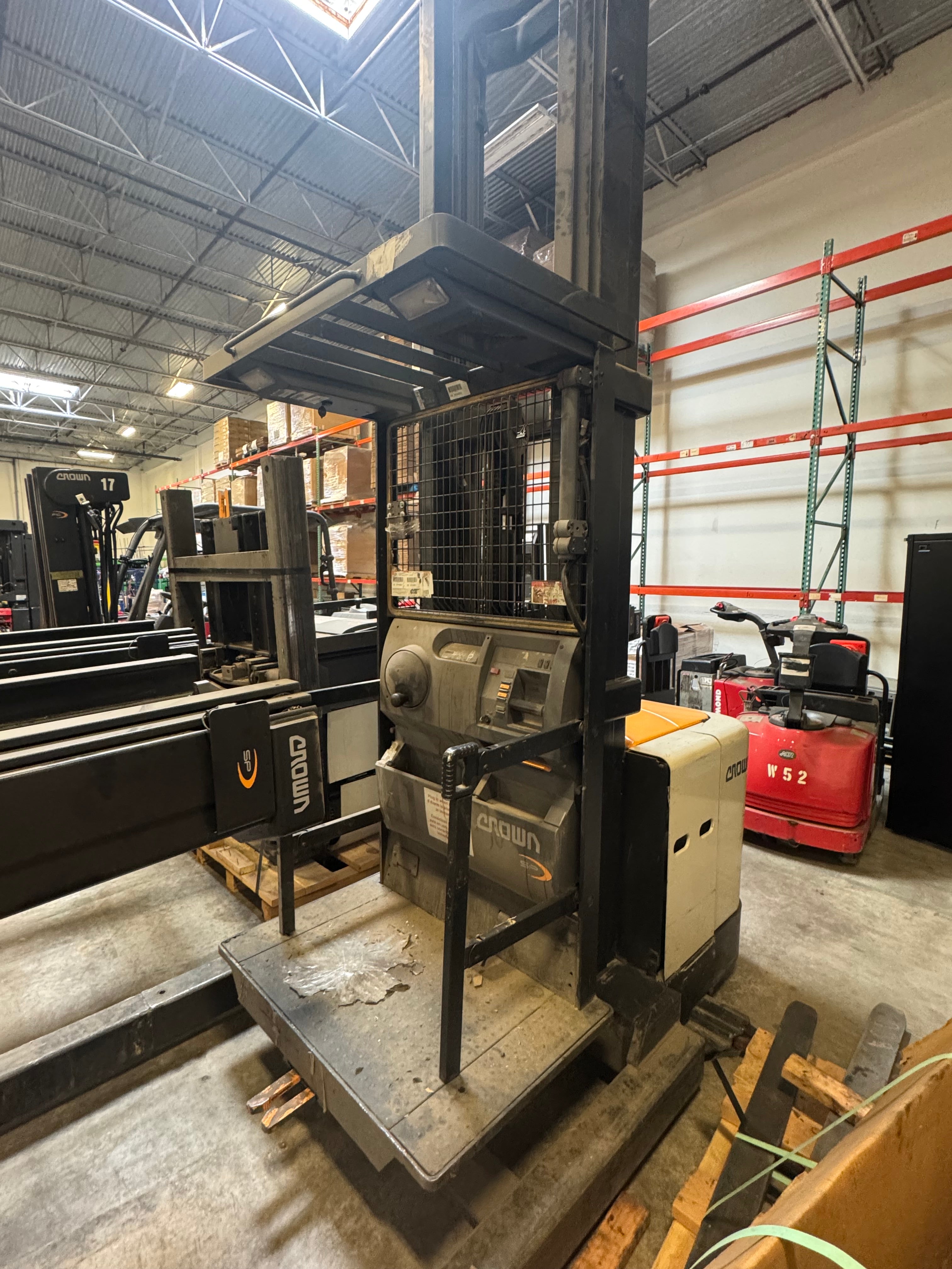 Crown SP3580F Order Picker