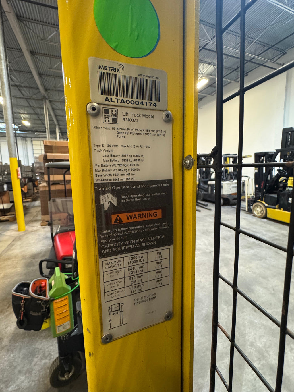 Hyster R30XM3 Narrow Aisle Order Picker Forklift – 2017