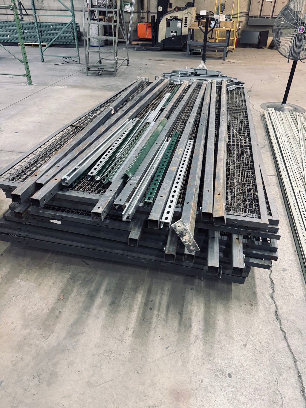 10 ft High Wire Cage Material