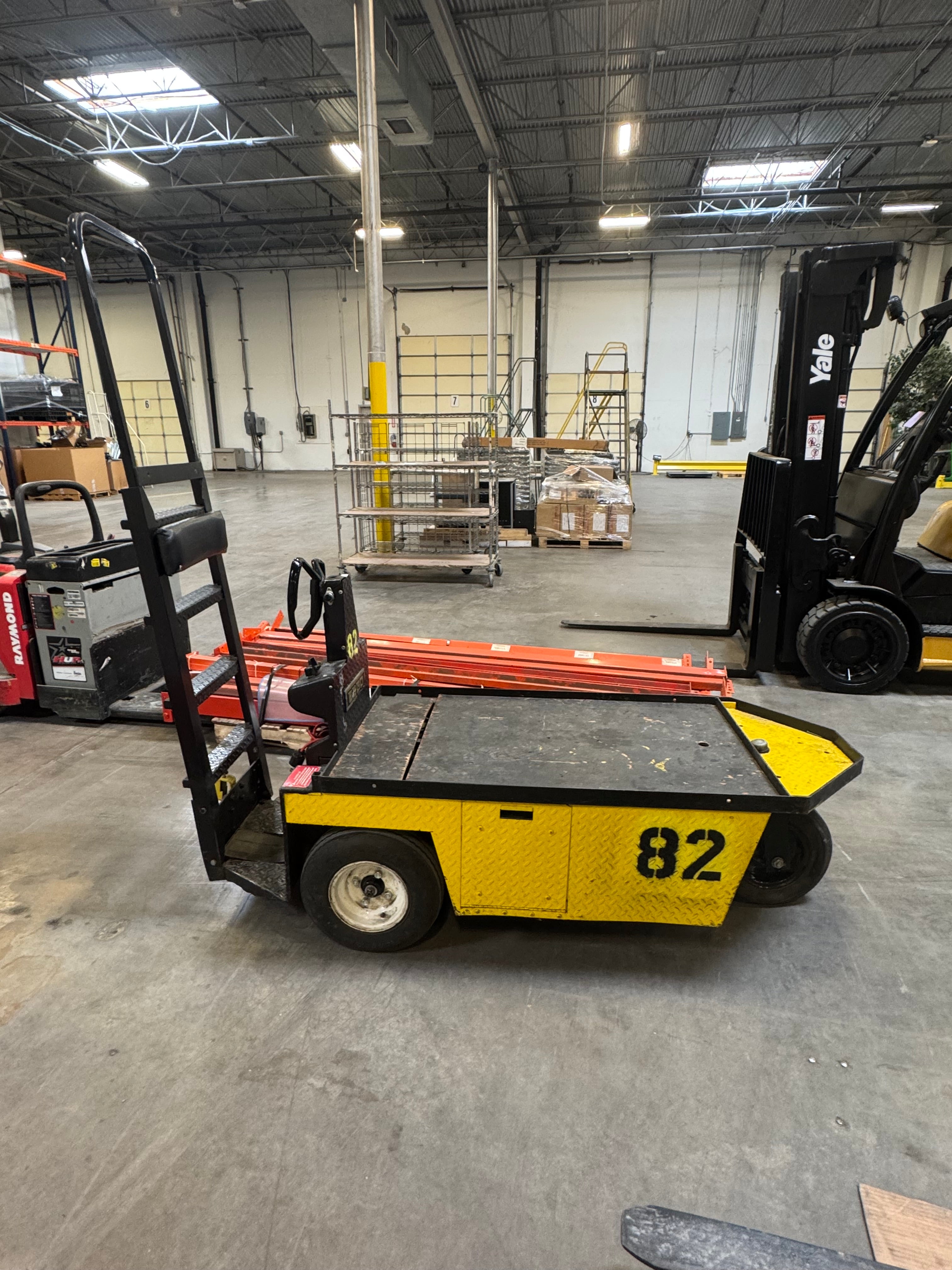 E-Z-GO XI-640 Electric Three-Wheel stock chaser