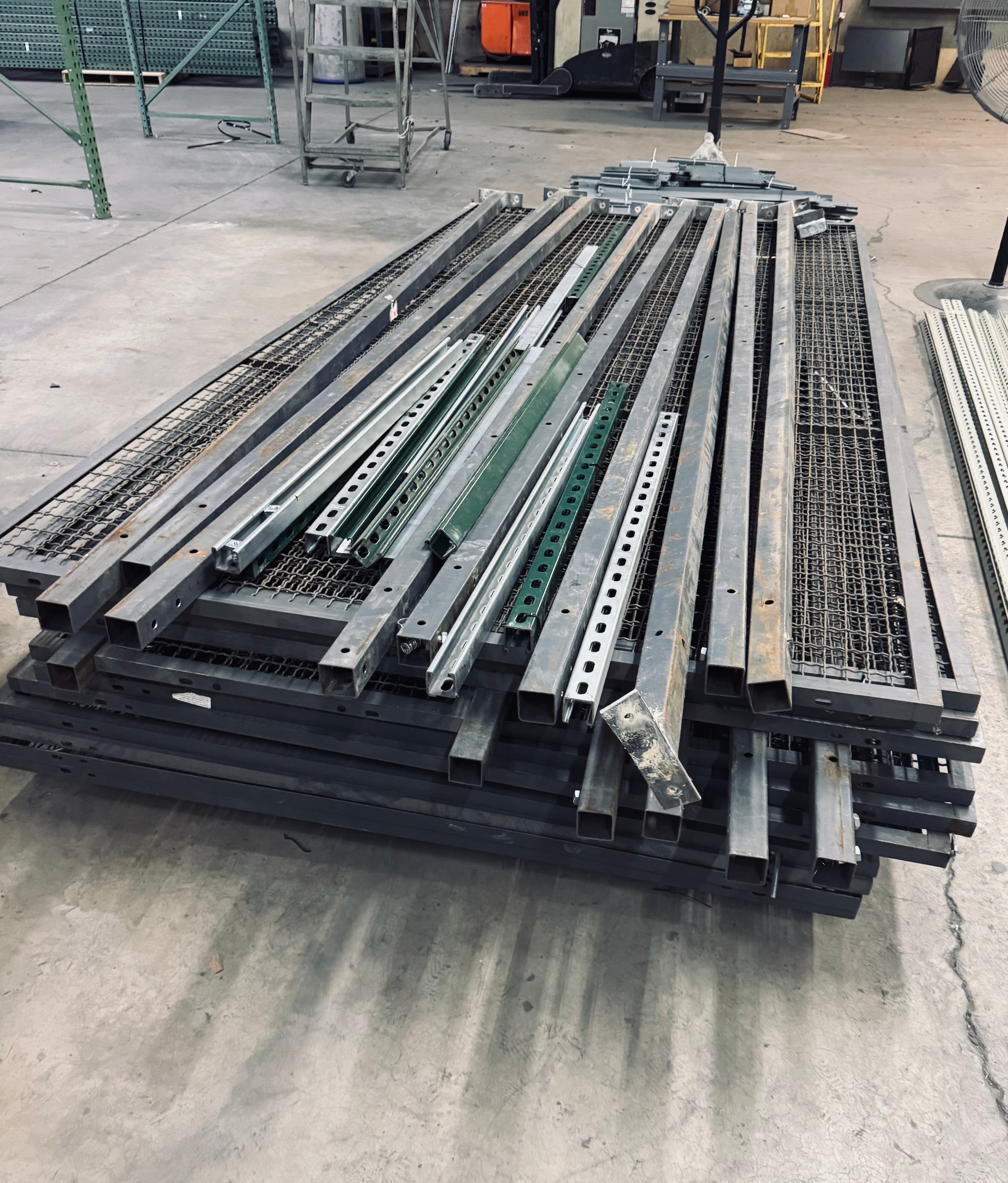 10 ft High Wire Cage Material