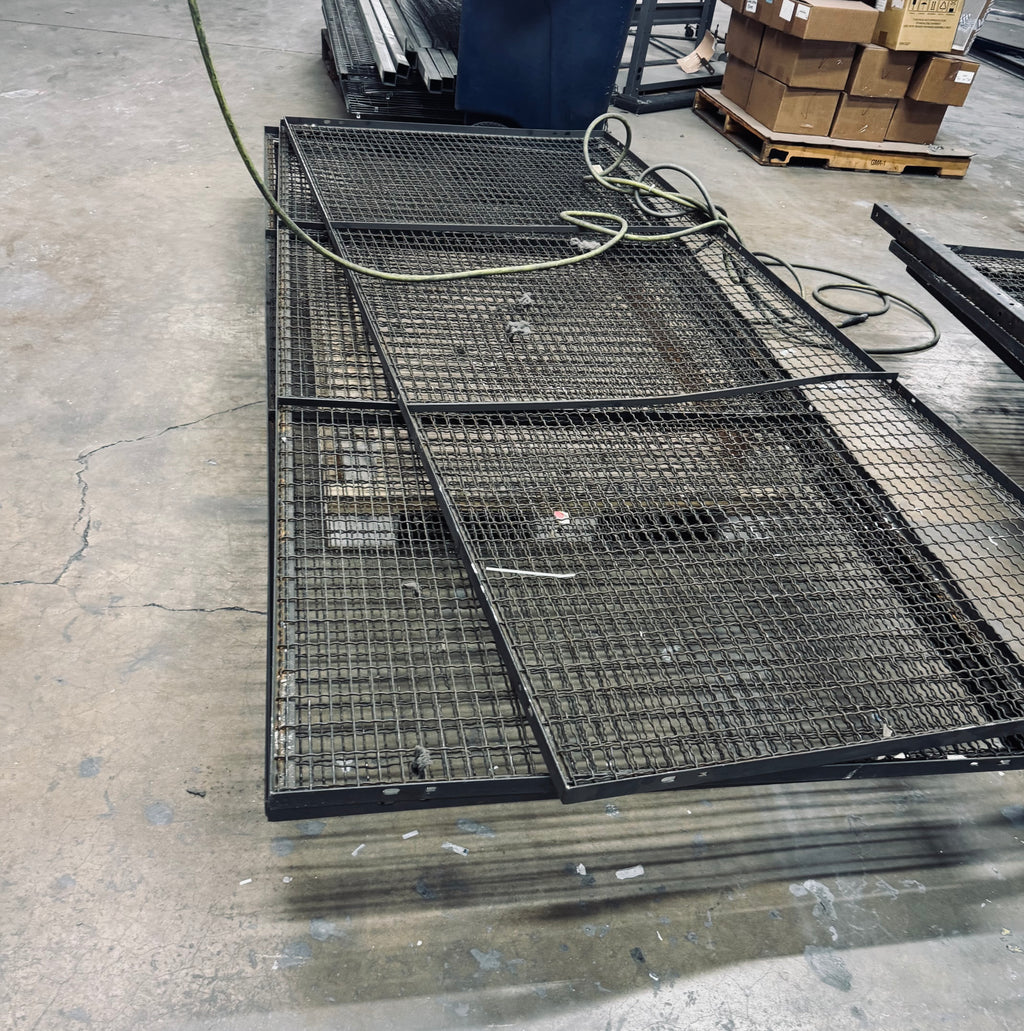10 ft High Wire Cage Material