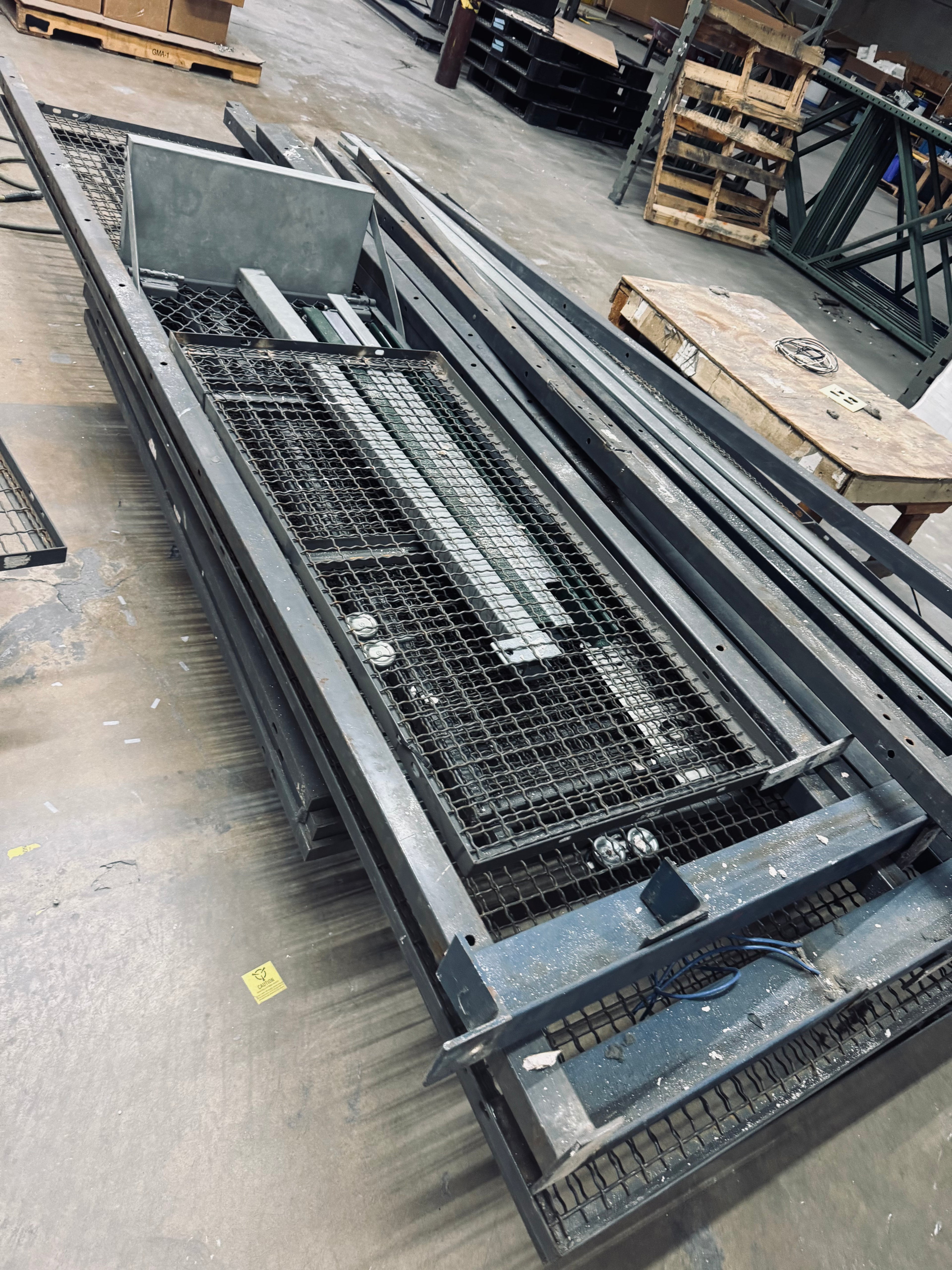 10 ft High Wire Cage Material