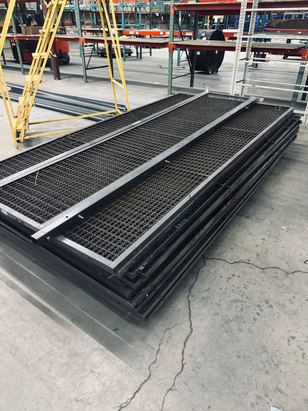 10 ft High Wire Cage Material