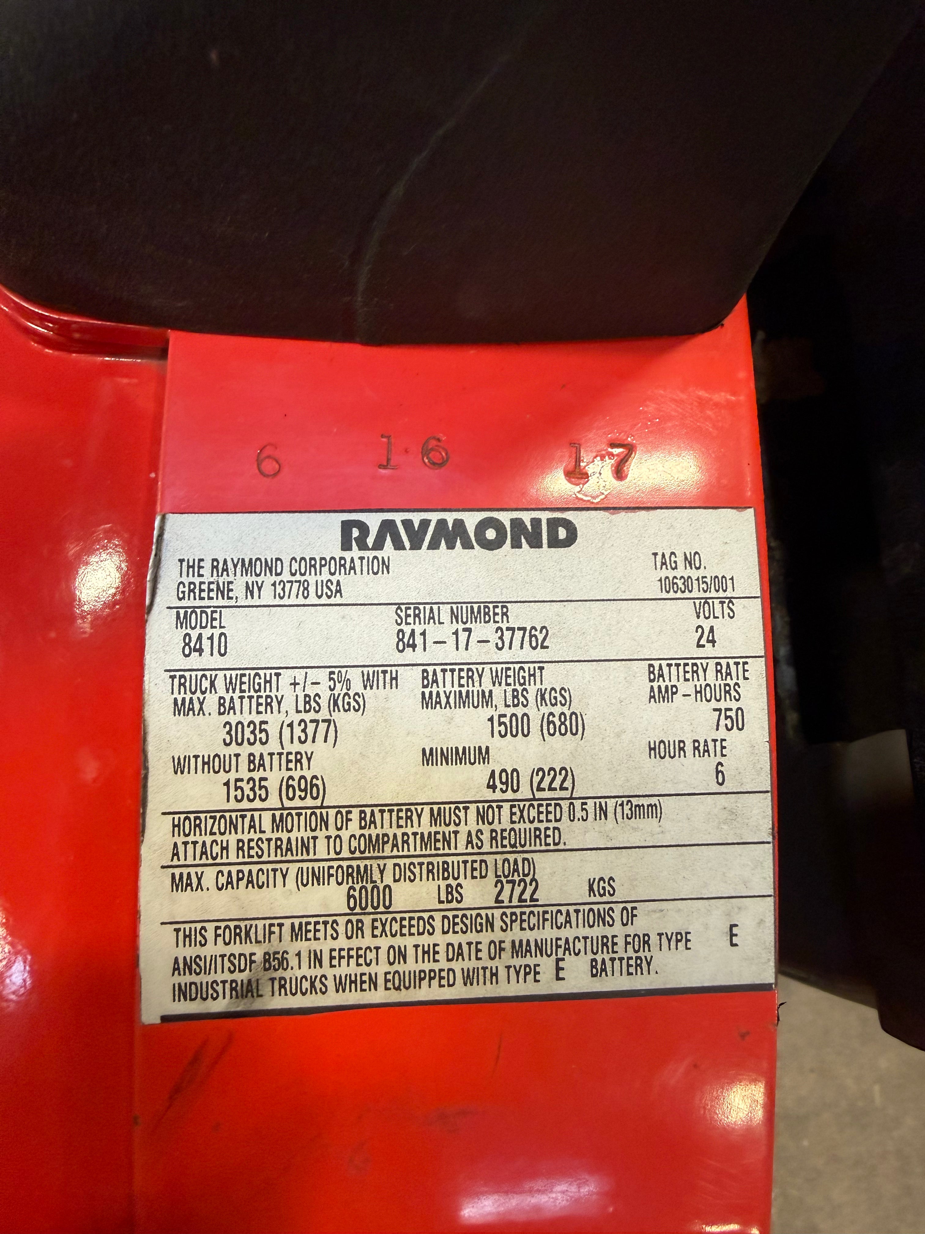 Raymond 8410 electric pallet jack – battery compartment detail
