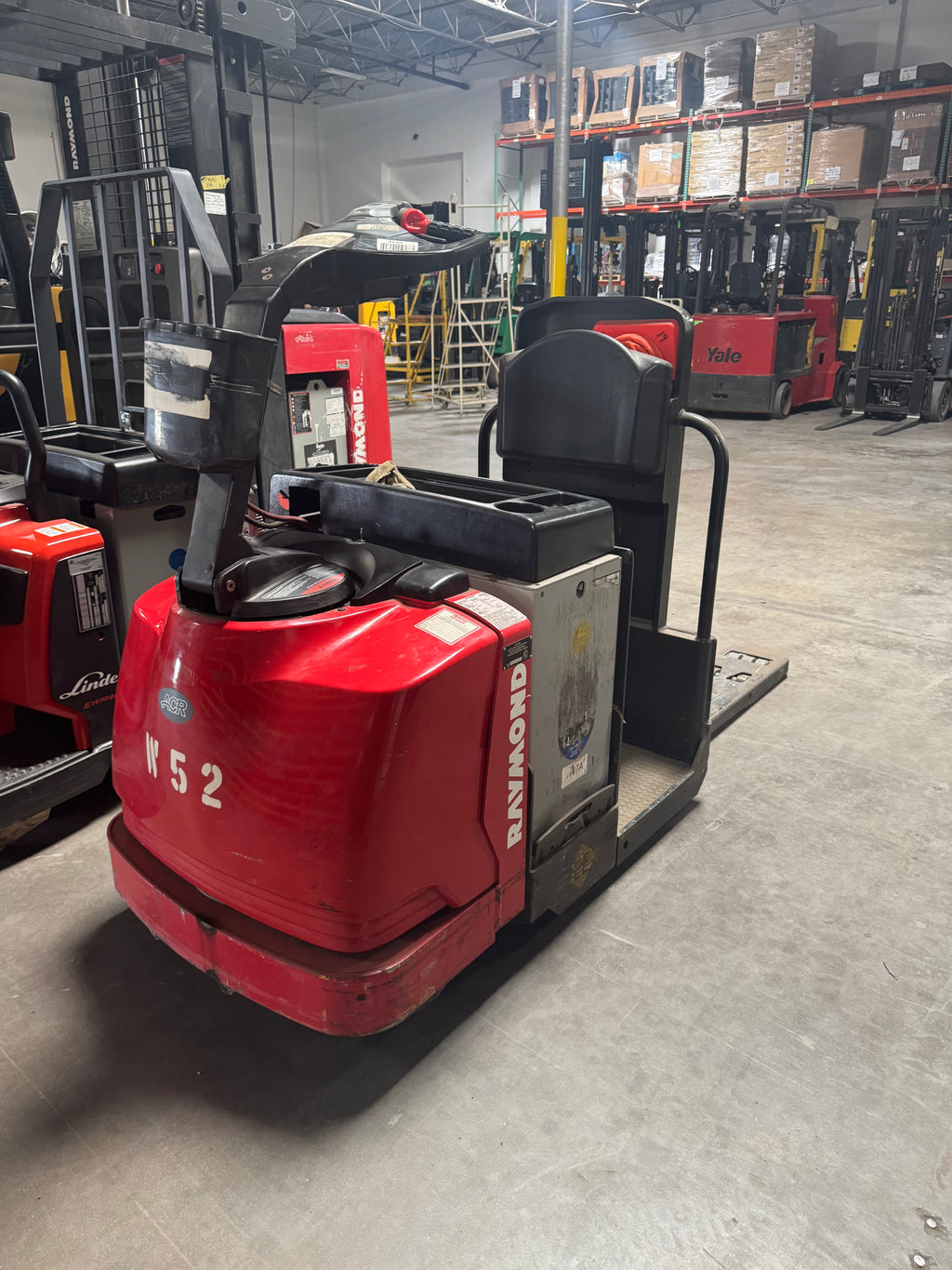 Raymond 8510 Pallet Jack