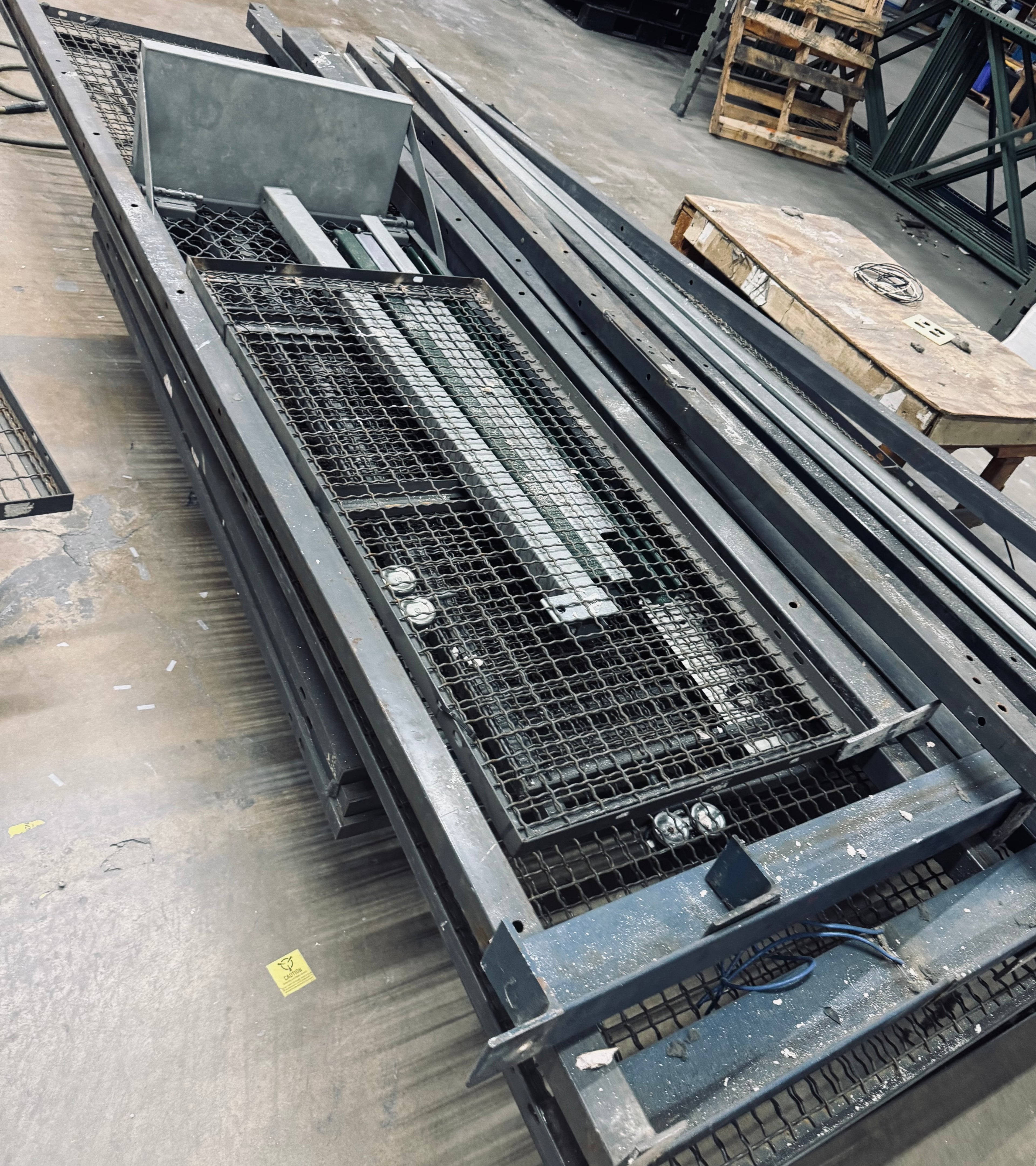 10 ft High Wire Cage Material
